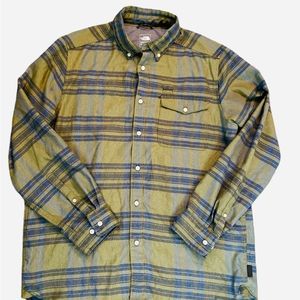 The North Face Plaid Button Up Size Large